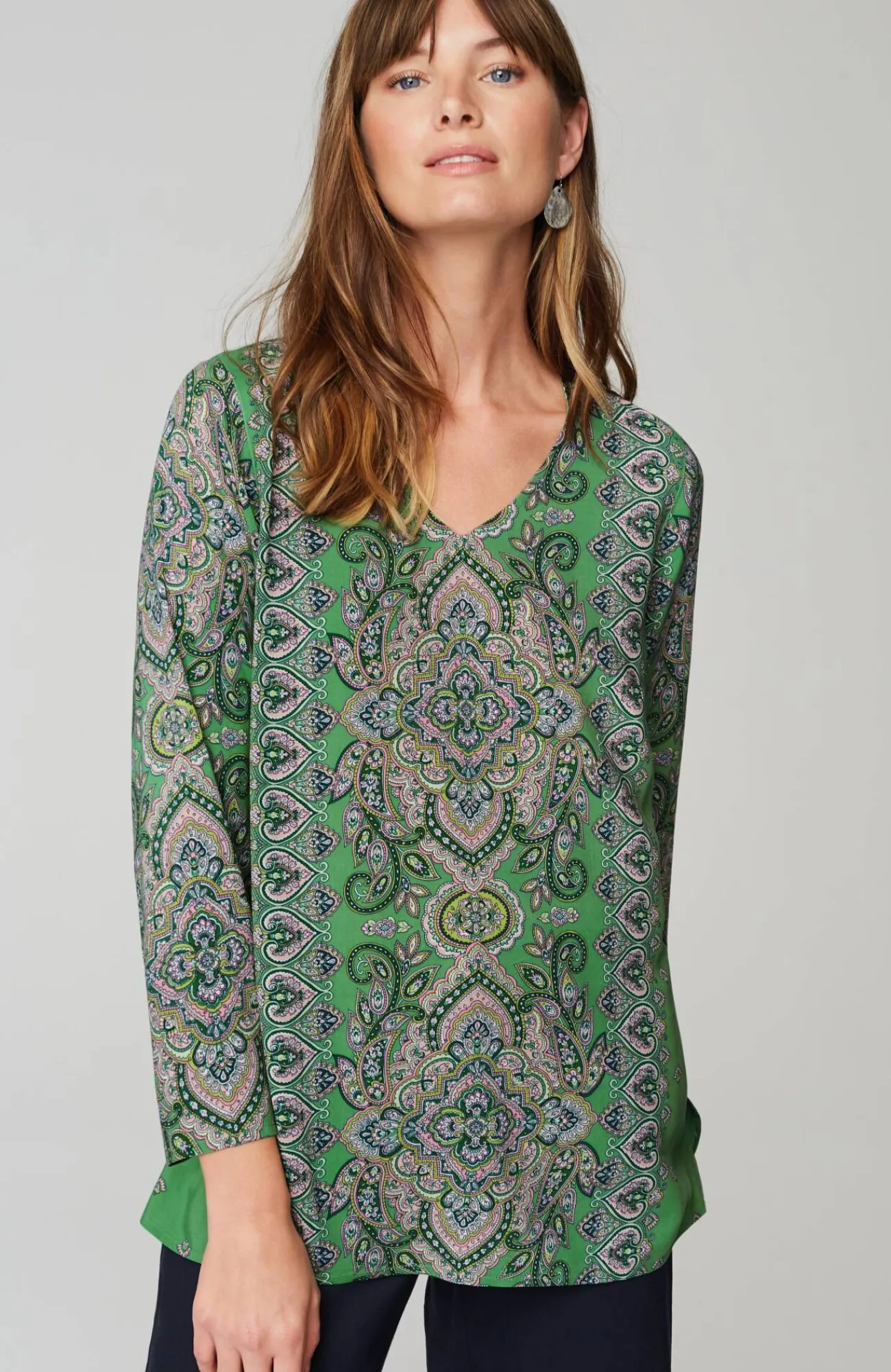 J.Jill Placed-Paisley Top Garden Green Bold Paisley Hot