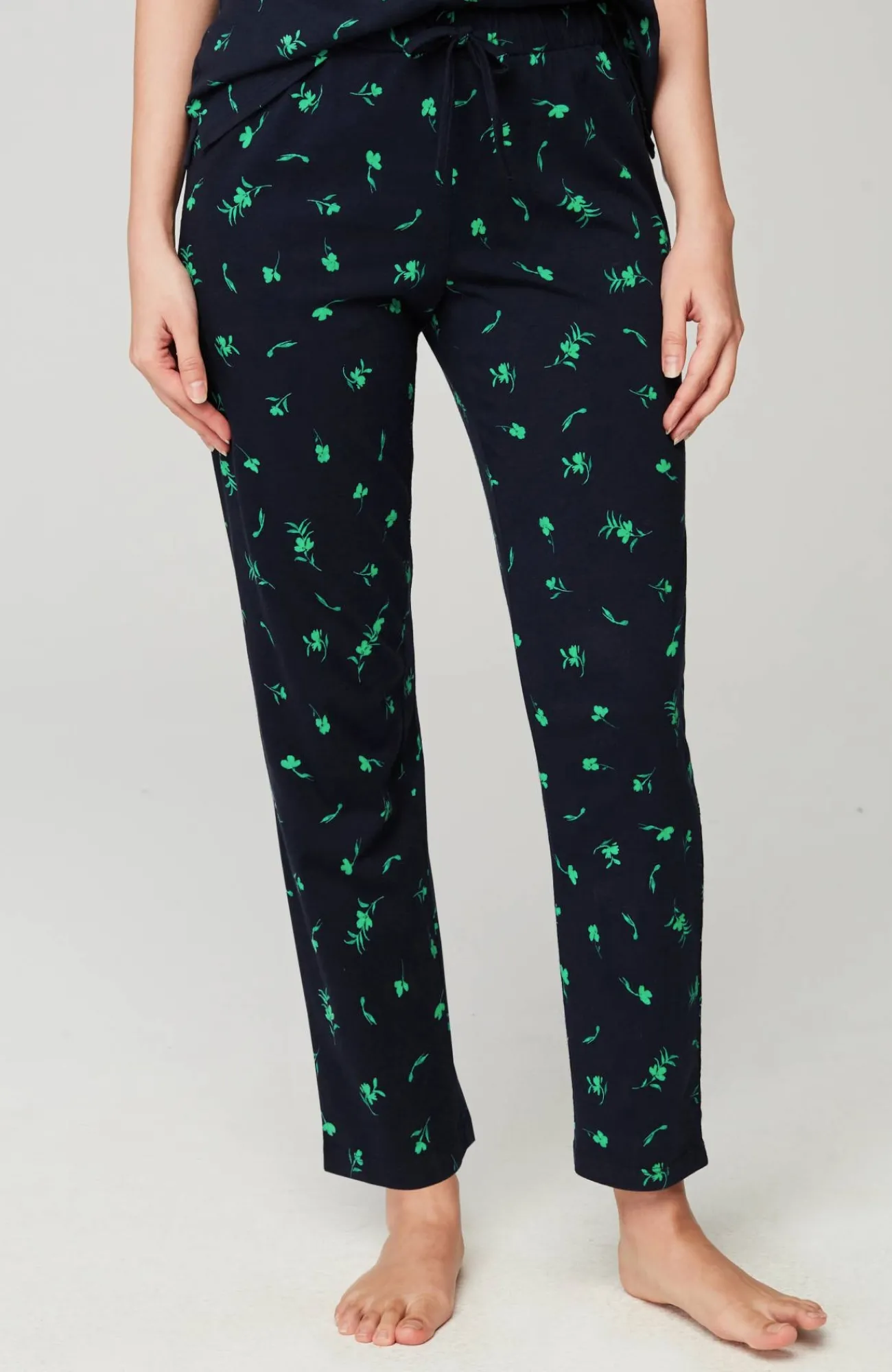 J.Jill Sleep Ultrasoft Slim-Leg Ankle Pants Soft Red Feathery Floral Best