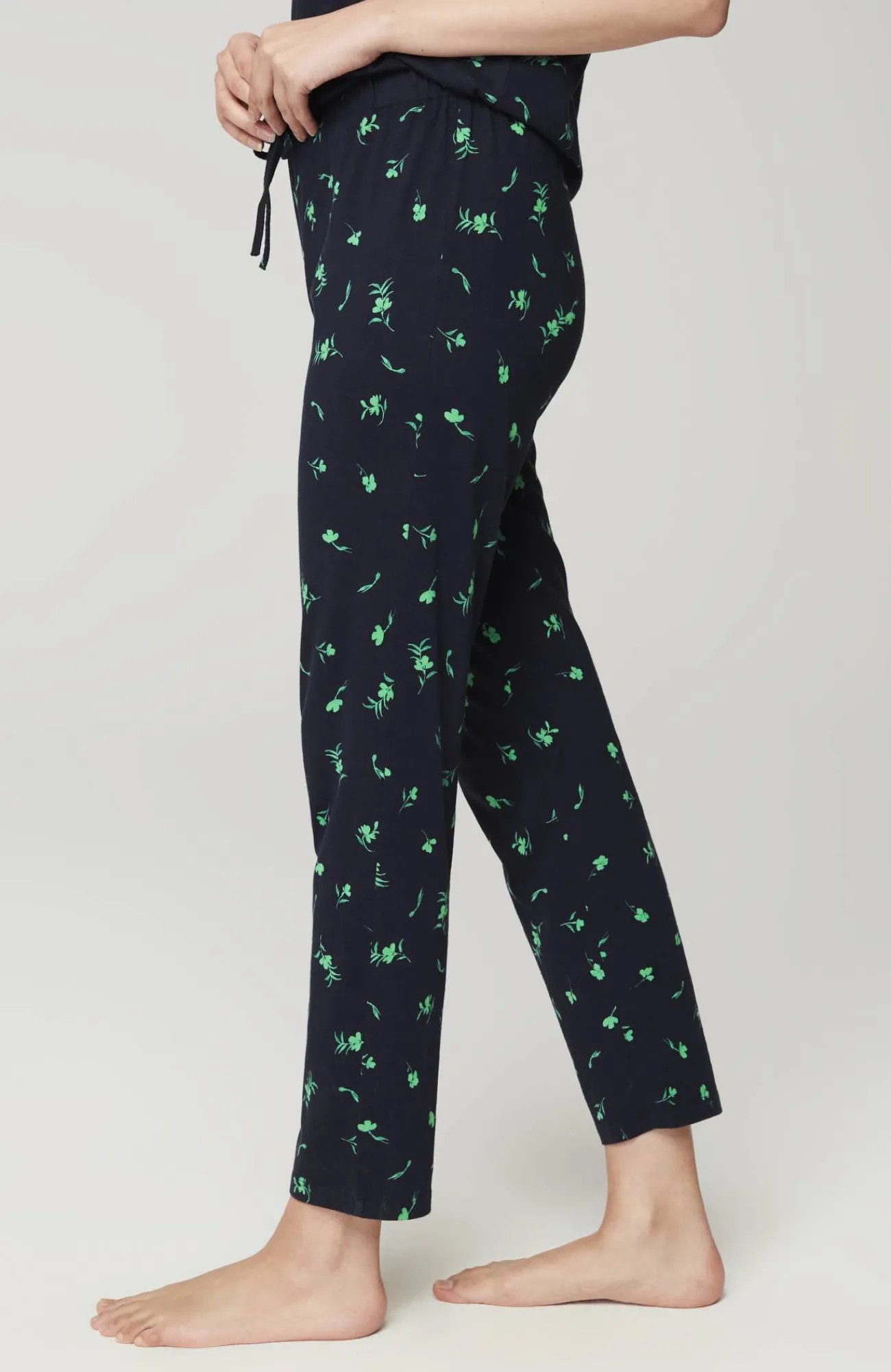 J.Jill Sleep Ultrasoft Slim-Leg Ankle Pants Soft Red Feathery Floral Best